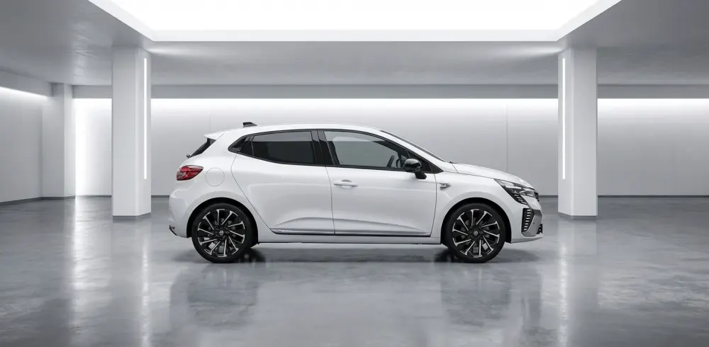 Renault Clio kiralık araç